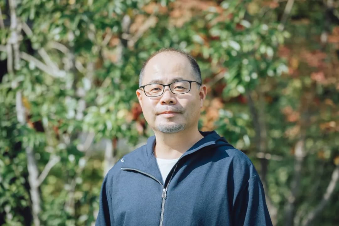 岸原 稔泰 / Toshihiro Kishihara